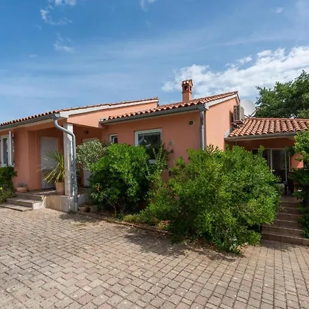 Vintiana Vila Vintijan