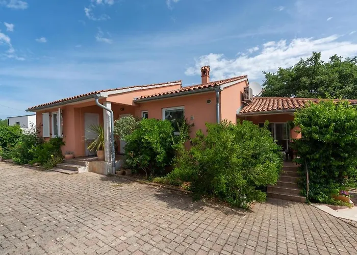 Vintiana Vila Vintijan